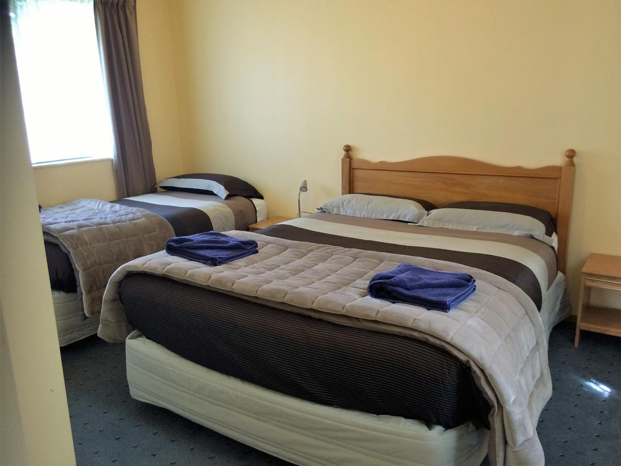 Cedar Chalets And Barkers Lodge Methven Zimmer foto