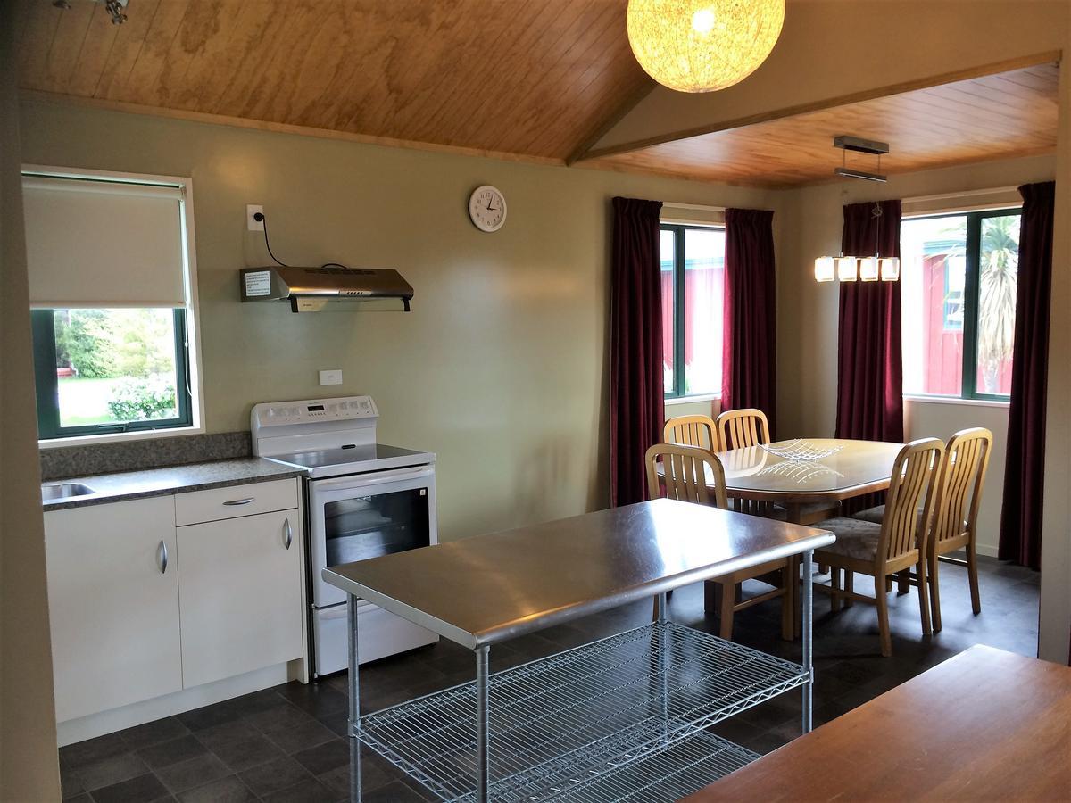 Cedar Chalets And Barkers Lodge Methven Exterior foto